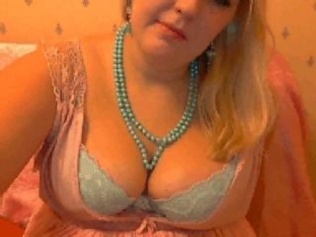 30563-blondebbw-webcam-large-tits-blue-eyes-female-babe-blonde-webcam-model