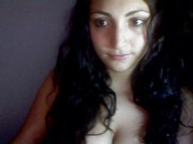 35455-darynax-large-tits-brunette-green-eyes-teen-straight-tits-webcam