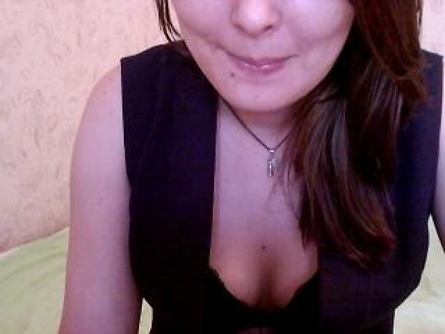 46723-marikara88-straight-brown-eyes-female-caucasian-babe-webcam