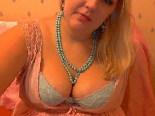 57170-blondebbw-female-tits-pussy-webcam-model-shaved-pussy-caucasian